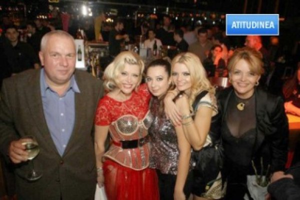 Atitudinea: La petrecerea lui Nicuşor Constantinescu a cântat Loredana Groza, una din cele mai scumpe artiste